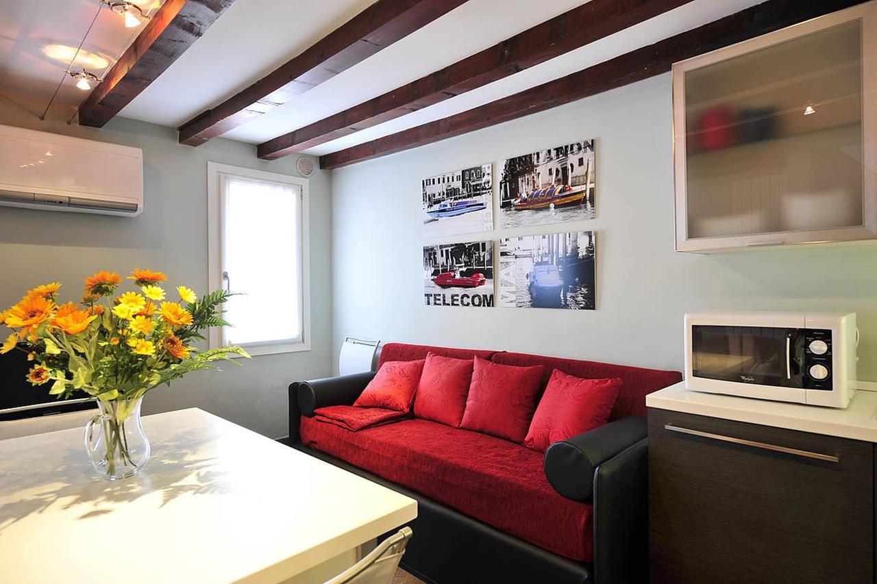 Palace La Vida Apartments By Wonderful Italy เวนิส ภายนอก รูปภาพ