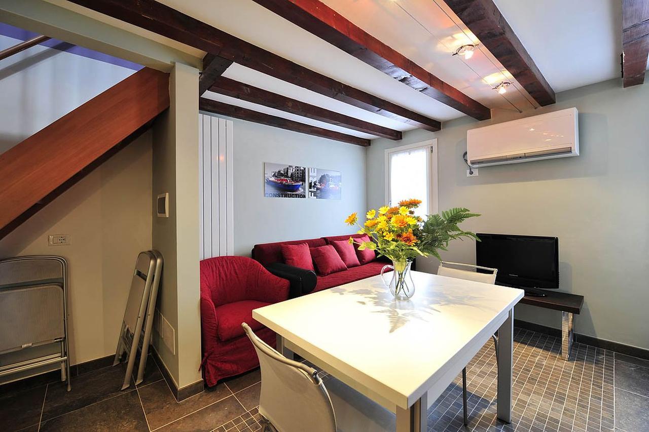 Palace La Vida Apartments By Wonderful Italy เวนิส ภายนอก รูปภาพ