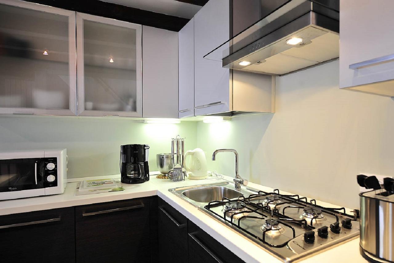 Palace La Vida Apartments By Wonderful Italy เวนิส ภายนอก รูปภาพ
